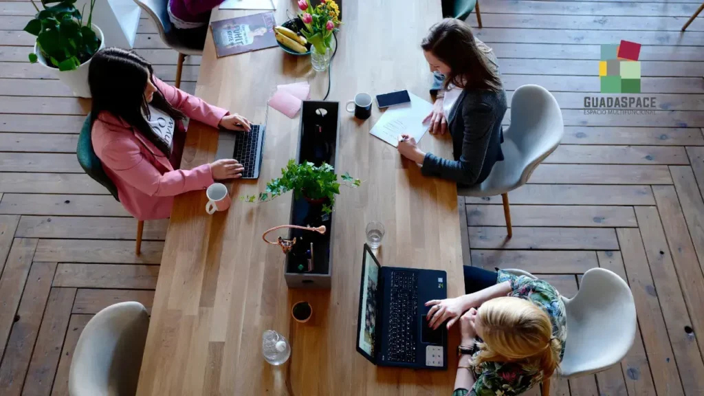 Comparativa entre coworking y despacho privado en Guadalajara